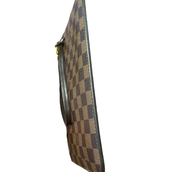 Louis Vuitton Damier Ebene Wristlet - Picture 5 of 8